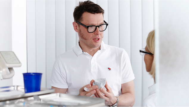 Fachgespr&auml;ch unter Zahn&auml;rzten.